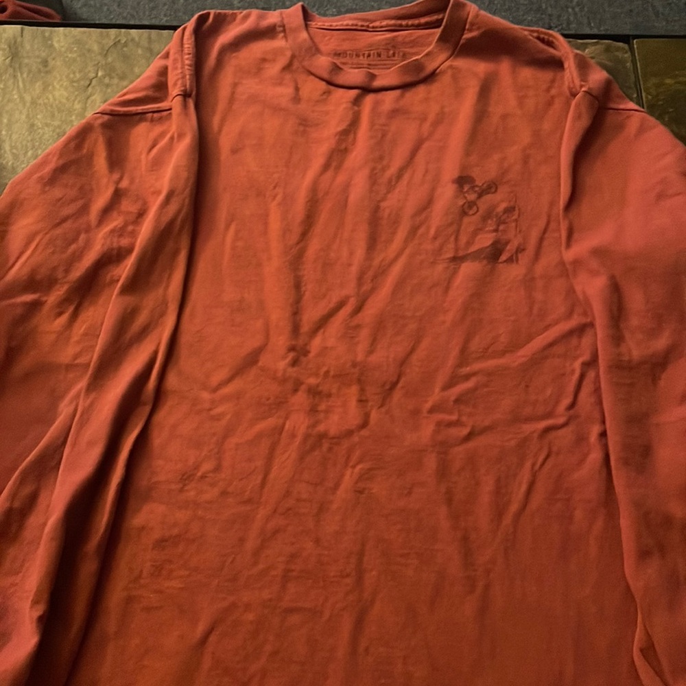 Mountain Life long sleeve size L